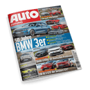 Titelbild der Zeitschrift „Auto Zeitung“ mit rotem Logo oben links, zentral ein blauer BMW G20 mit Text „50 Jahre BMW 3er“ in großer weiß-blauer Schrift, darunter mehrere Fahrzeugbilder und Aufschriften wie „Skoda schlägt die deutschen Premiums!“, „VW ID.3 GTX: der bessere GTI?“ und „Vergleichstest: BMW 330i xDrive“. Weitere Fahrzeuge u. a. Mercedes EQB 300 4Matic, Skoda Enyaq iV, Aston Martin Vantage Roadster, Jeep Compass und VW Golf GTI vor realistischen Hintergründen.