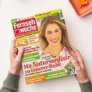 Titelblatt der Zeitschrift „Fernsehwoche“ Ausgabe 21 vom 24. bis 30. Mai 2025, mit dem Untertitel „Ihre Programm-Zeitschrift mit Herz“. Abgebildet ist eine lächelnde Frau mit schulterlangem, hellbraunem Haar vor gelb-grünem Hintergrund. Schlagzeilen: „Mit Naturmedizin zu innerer Ruhe“, „Cremiger Apfel-Käsekuchen“, „Starke Nerven, weniger Stress“, „Geld zurück dank Sammelklage“, „Traumhaft schöne Ideen mit Margeriten“.