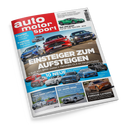 Titelblatt der Zeitschrift „auto motor und sport“ mit rotem Logo oben links. Zentral drei Autos (Audi A3, BMW Zweier, Mercedes CLA) auf einer Fahrbahn, darüber der Text „Einsteiger zum Aufsteigen“. Oben rechts kleine Abbildung eines grünen Ferrari 296 Speciale, unten mehrere Fahrzeugfotos mit Überschriften wie „10 neue schon gefahren“, „T-Roc oder Captur?“ und „Porsche Cayenne“. Weiße, blaue und graue Hintergrundflächen.