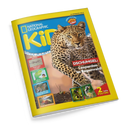 Magazin „National Geographic Kids“ mit gelbem Rand und blauem Titelbereich, mittig fotografierter Leopard auf beigem Hintergrund. Aufdrucke: „DSCHUNGEL: Leoparden im Regenwald!“, „Coole Fakten – verrückt, aber wahr!“, sowie kleinere Themenfelder zu Geparden, Schildkröten, Tierkindern und einem Test. Zwei kleine Vorschaubilder bewerben „2 tolle Poster“.