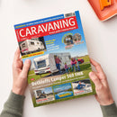 Titelbild des Magazins „CARAVANING – Europas großes Camping-Magazin“, Ausgabe 6/2025. Roter Kopf mit weißem Schriftzug, darunter ein Foto eines weißen Dethleffs-Wohnwagens auf einer Wiese mit zwei erwachsenen Personen und zwei Kindern bei sonnigem Wetter. Texte u. a.: „Dethleffs Camper 560 FMK“, „Exklusiv: Neue Eriba-Modelle“, „Feeling und Novaline“, „Gadgets für Camper“ und „Atlantikküste: 10 schöne Camps an der Costa de la Luz“.