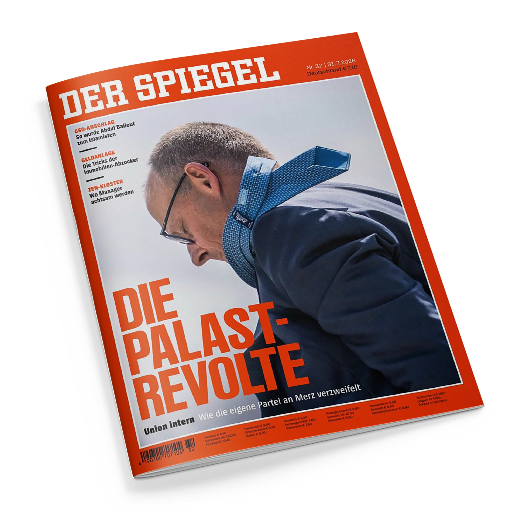 Schräg fotografiertes Cover der Zeitschrift „DER SPIEGEL“ auf schwarzem Hintergrund mit orange-rotem Rand. Das Titelbild zeigt eine männliche Person mit Brille, blauem Stoffband am Nacken und dunkler Jacke; sichtbare Texte: „DIE PALAST-REVOLTE“, „Union intern – Wie die eigene Partei an Merz verzweifelt“, „CSD-ANSCHLAG“, „GELDANLAGE“ und „ZEN-KLOSTER“.