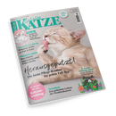 Titelbild der Zeitschrift „Geliebte Katze“, Ausgabe Mai 2025. Zentrale Abbildung einer hellbeigen Katze, die sich mit der rosa Zunge die Pfote leckt, vor grauem Hintergrund. Textaufschriften: „Herausgeputzt! Die beste Pflege-Routine für jeden Fell-Typ“, „Das große Krabbeln – wirksamer Schutz vor Floh & Zecke“, „Das geheime Leben der Straßenkatzen“, „Plötzlich anders“, „5 frische Frühlings-Ideen“, „So werden Sie zum Katzen-Liebling“ und „Kitten-Quiz“.