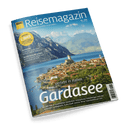 Titelbild des „ADAC Reisemagazin“ Nr. 206 mit dem Schwerpunkt „Gardasee“, zentrale Aufschrift „Verliebt in Italien – Gardasee“, darunter Zusatztexte u. a. zu Ausflugstipps, Verona und Hotels; oberes Drittel mit blauem Schriftzug „Reisemagazin“, gelbem „ADAC“-Logo und gelbem Kreis mit dem Text „Spezial E-Bike“; Hintergrundfoto zeigt ein Küstenstädtchen am Gardasee mit Altstadt, Burg und Alpenpanorama bei klarem Wetter.