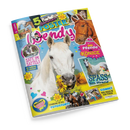 Schräg abgebildetes, glänzendes Pferdemagazin mit gelbem und blauem Cover: zentral ein weißes Pferd, rechts ein braunes Pferd und mehrere kleine Reitfotos. Sichtbare Texte: „5 Sommer POSTER“, „Pferde für Könige“, „SAFE IM SATTEL!“, „So reitest du sicher!“, „SPASS am Strand“, „COMIC! Nur Ärger in den Ferien“ und „SPANNUNG IN DER FOTOSTORY!“.